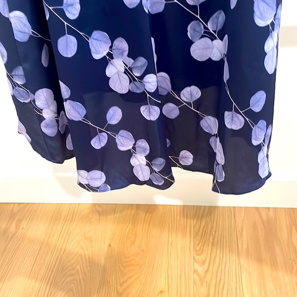 NWT Banana Republic Navy Floral Flowy Dress - Picture 6 of 10